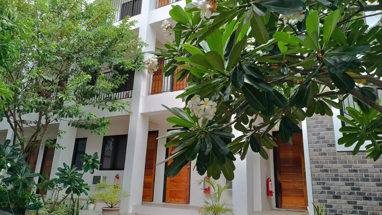 Hotel The Palines San Pedro (Laguna)